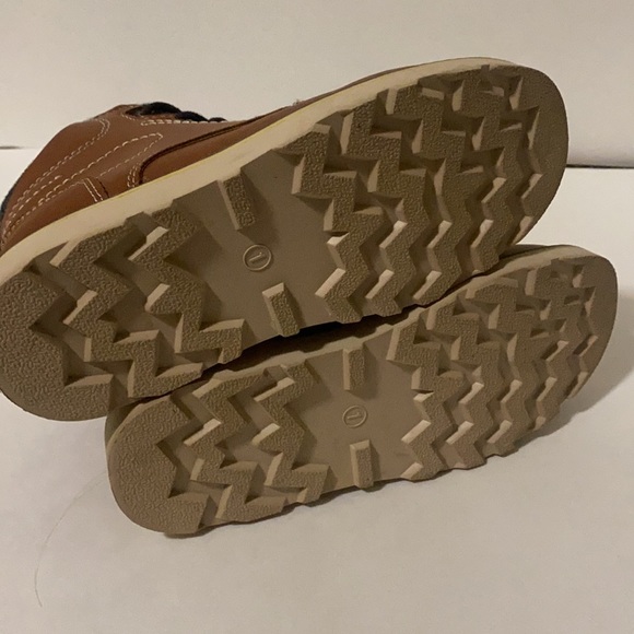 Cat & Jack Boys Lace Up Boot - Picture 5 of 6